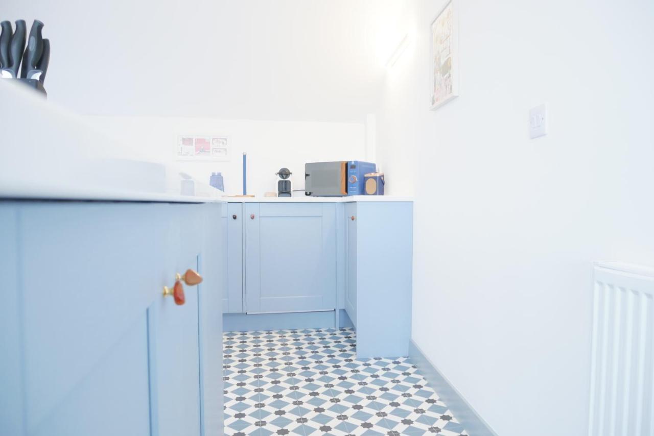 Sunset View, 2 Bedrooms In The Heart Of Holt With Parking Exterior foto