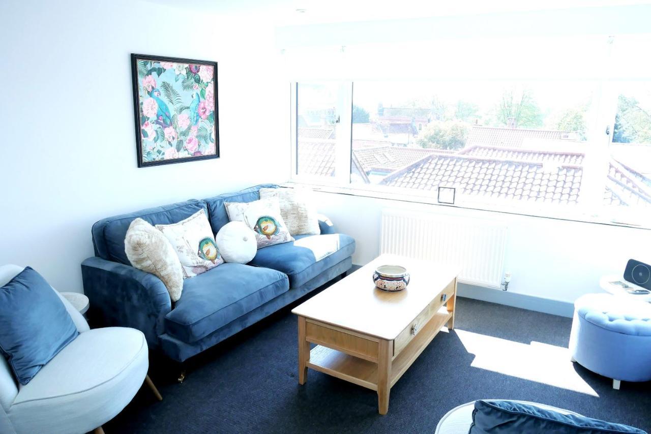 Sunset View, 2 Bedrooms In The Heart Of Holt With Parking Exterior foto